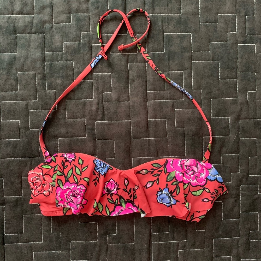Women’s Small Swim suit top!